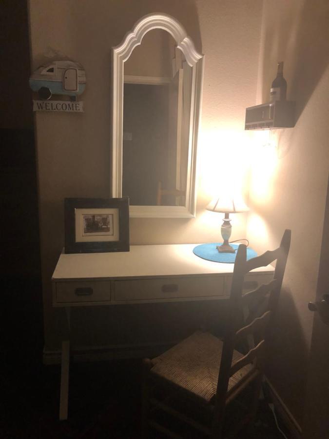 Little House On The Corner Apartment Livingston Luaran gambar